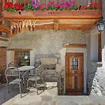 Maison Peroulaz Tatil Evi Charvensod
