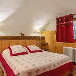 Maison Peroulaz Tatil Evi