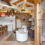 Maison Peroulaz Tatil Evi