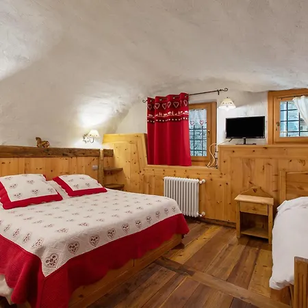 Holiday home Maison Peroulaz *