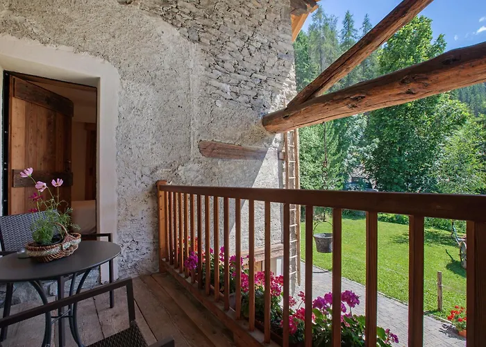 Maison Peroulaz Nyaraló *